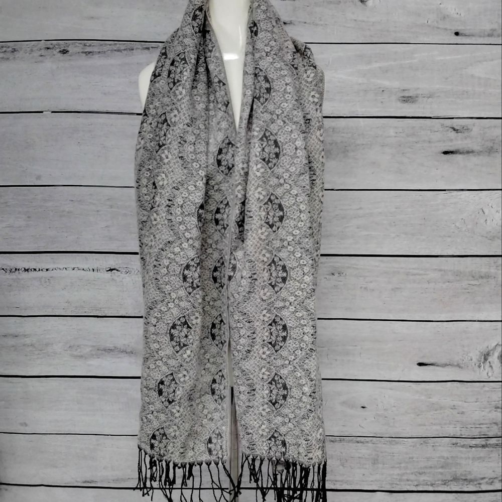 Scarf Wrap Wool Blend Fringe No Brand 72" X 25".